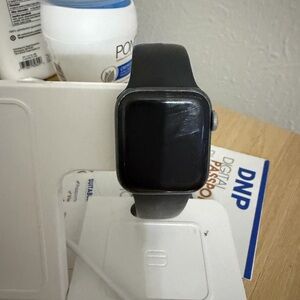 Apple Smartwatch with Black and Silver Accents series 4 40 mm